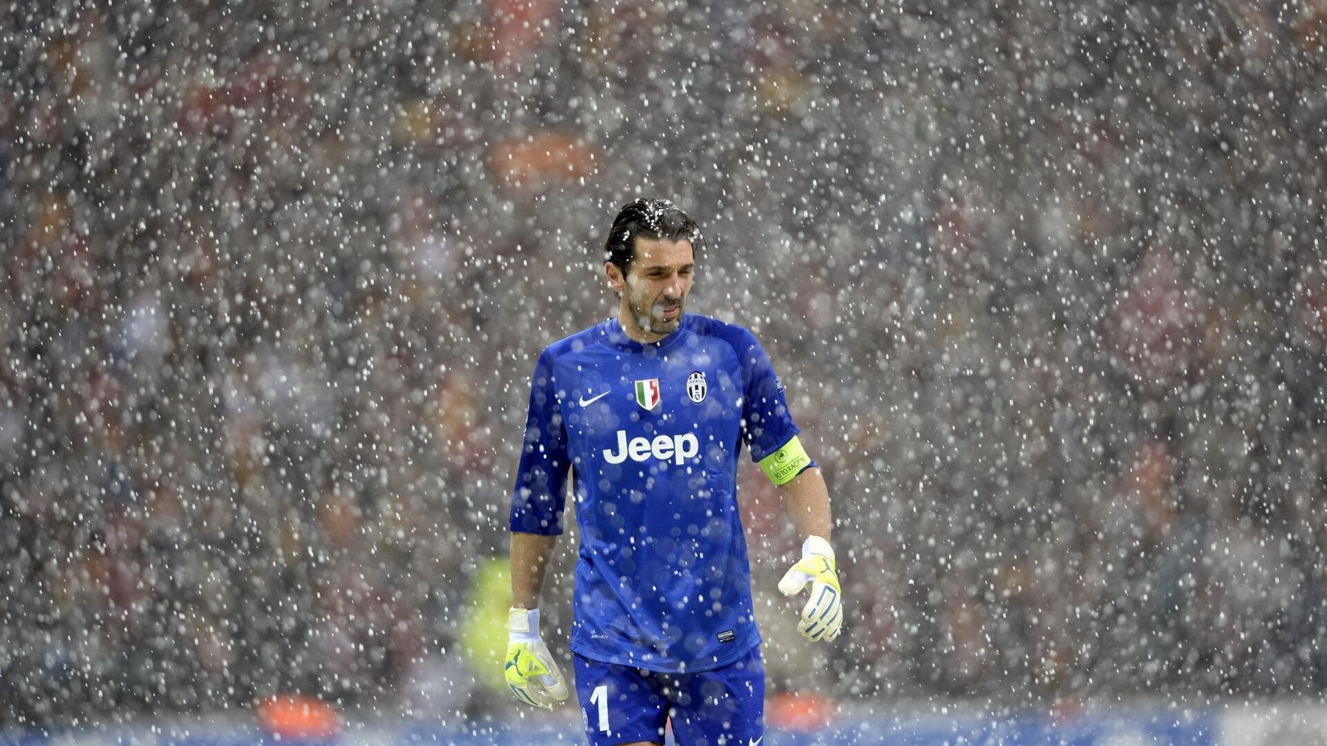 开云体育平台APP-暗夜突围者，乔治·拉塞尔在F1揭幕战的逆袭与沉默的制胜哲学